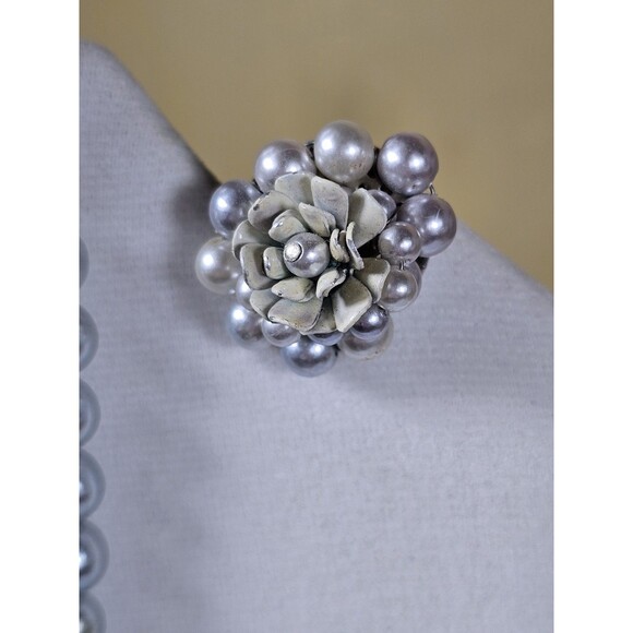 Vintage Japan Faux Pearl 3-Strand Necklace & Clip-On Earrings Set Floral Cluster - Picture 5 of 16